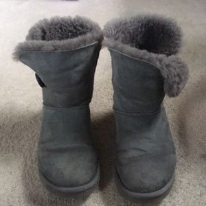 Gray uggs